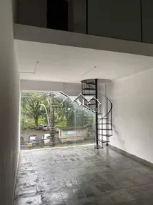 Loja / Salão / Ponto Comercial à venda, 30m² no Bingen, Petrópolis