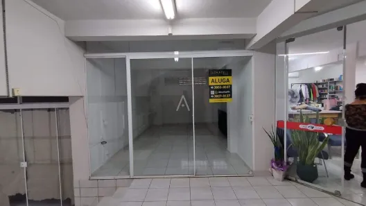 Conjunto Comercial / Sala para alugar, 24m² no Centro, Toledo