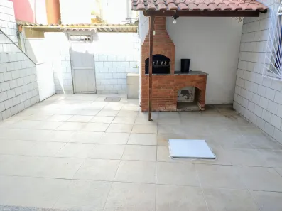 Casa de Vila com 2 Quartos para alugar, 58m² no Centro, Nilópolis