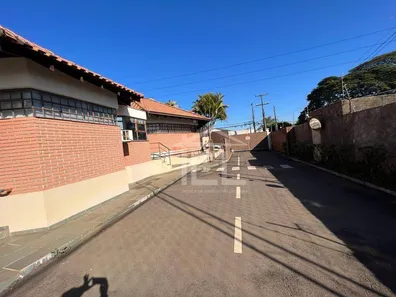Prédio Inteiro para venda ou aluguel, 1623m² no Alpes, Londrina