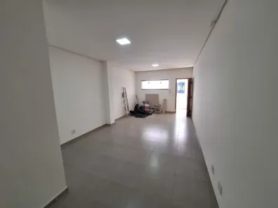 Casa Comercial para alugar, 35m² no Vila Santa Luzia, Taboão da Serra
