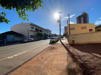 Terreno / Lote / Condomínio à venda, 219m² no Centro, Ibiporã