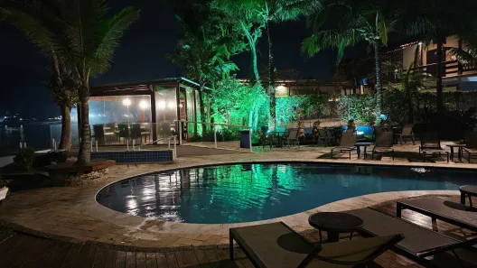 Hotel / Motel / Pousada com 21 Quartos à venda, 1500m² no Boiçucanga, São Sebastião