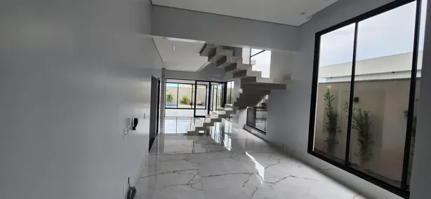 Sobrado com 4 Quartos à venda, 320m² no Condomínio Vale das Araras, Rio Verde