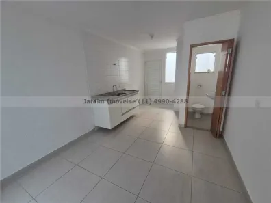 Casa de Condomínio com 3 Quartos para alugar, 101m² no Jardim do Estádio, Santo André