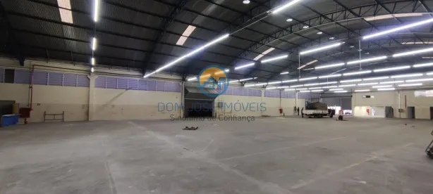 Galpão / Depósito / Armazém para alugar, 3671m² no Jardim Triângulo, Taboão da Serra