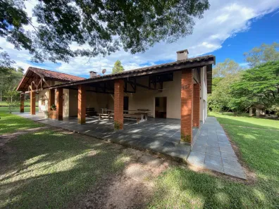 Fazenda / Sítio / Chácara com 4 Quartos para alugar, 5000m² no Floresta Escura, São Pedro