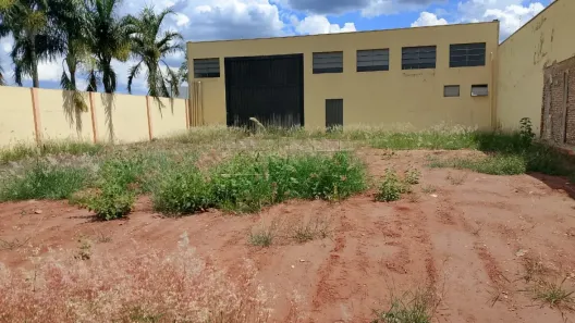 Galpão / Depósito / Armazém para alugar, 599m² no Vila Xavier (Vila Xavier), Araraquara