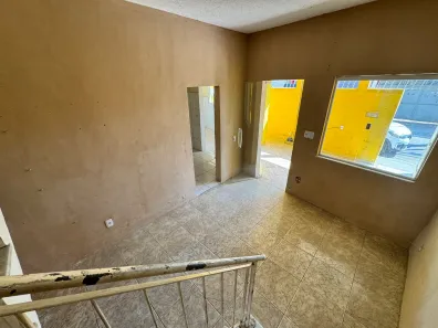 Casa com 2 Quartos para alugar, 80m² no Vila São João, São João de Meriti