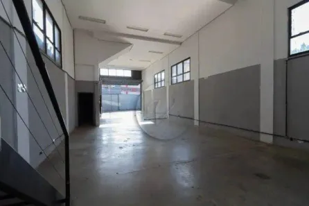 Galpão / Depósito / Armazém para venda ou aluguel, 432m² no Centro, Santo André