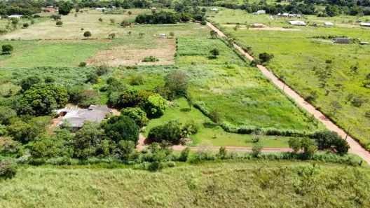 Fazenda / Sítio / Chácara com 3 Quartos à venda, 21000m² no Arapoanga, Brasília