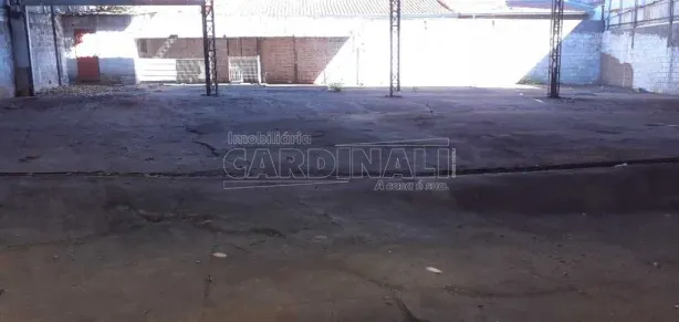 Galpão / Depósito / Armazém para alugar, 750m² no Jardim Munique, São Carlos