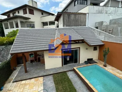 Sobrado com 4 Quartos para alugar, 360m² no Alphaville, Santana de Parnaíba