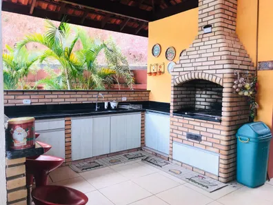 Fazenda / Sítio / Chácara com 4 Quartos à venda, 500m² no Zona Rural, Nazaré Paulista