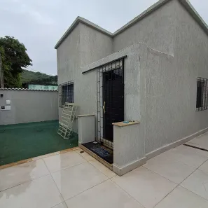Galpão / Depósito / Armazém com 5 Quartos à venda, 180m² no Campo Grande, Rio de Janeiro