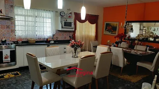 Fazenda / Sítio / Chácara com 3 Quartos à venda, 274m² no Vila Velha, Caçapava