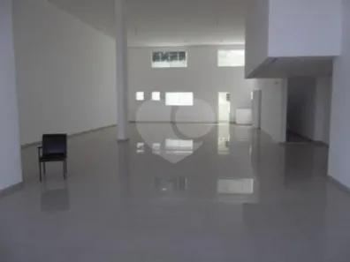 Prédio Inteiro para alugar, 1200m² no Vila Gustavo, São Paulo