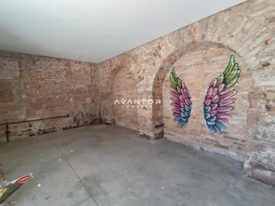 Prédio Inteiro com 2 Quartos para venda ou aluguel, 300m² no Nossa Senhora do Rosário, Santa Maria