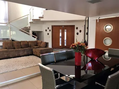 Casa com 5 Quartos para venda ou aluguel, 890m² no Chácara Santa Lúcia, Carapicuíba