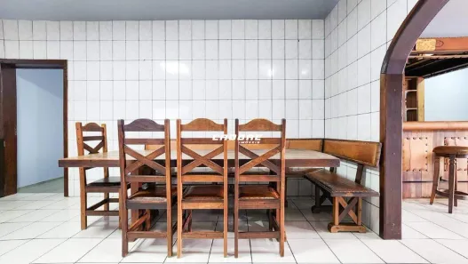 Casa com 2 Quartos para alugar, 225m² no Velha Central, Blumenau