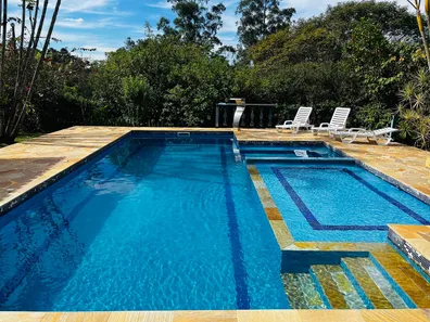 Fazenda / Sítio / Chácara com 3 Quartos para venda ou aluguel, 5465m² no Condomínio Lagoinha, Jacareí