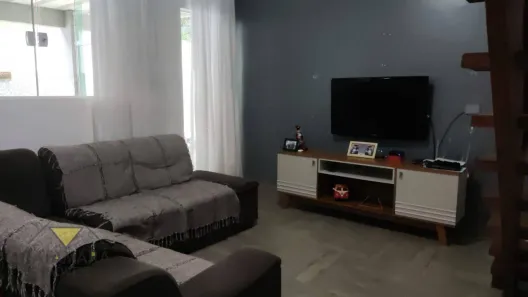 Fazenda / Sítio / Chácara com 4 Quartos para alugar, 150m² no Jardim São Pedro, Mogi das Cruzes