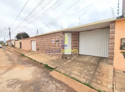 Sobrado com 5 Quartos à venda, 160m² no Felícia, Vitória da Conquista