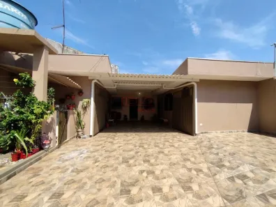 Prédio Inteiro com 2 Quartos à venda, 110m² no Jardim Alvorada, Maringá