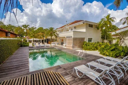 Casa de Condomínio com 9 Quartos à venda, 584m² no Jardim Acapulco, Guarujá
