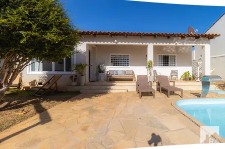 Casa de Condomínio com 4 Quartos à venda, 286m² no Região dos Lagos, Brasília