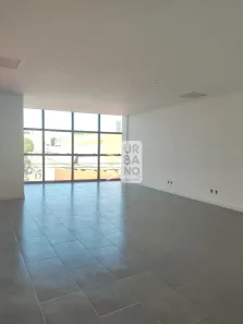 Conjunto Comercial / Sala para alugar, 51m² no Aterrado, Volta Redonda