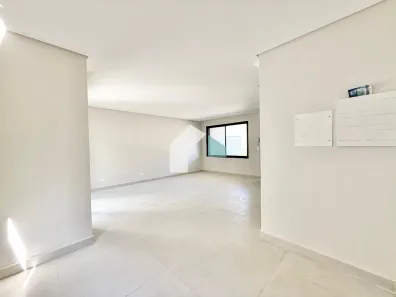 Sobrado com 3 Quartos à venda, 129m² no São Lourenço, Curitiba