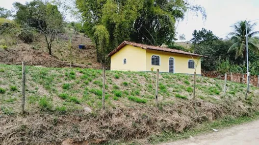 Fazenda / Sítio / Chácara com 2 Quartos à venda, 5280m² no , Rio Bonito