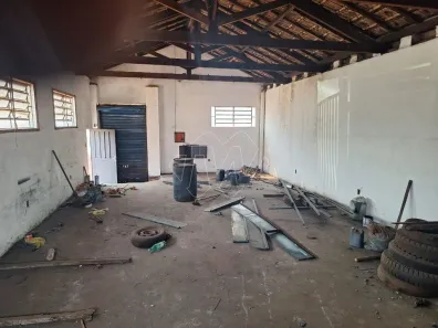 Galpão / Depósito / Armazém à venda, 451m² no Centro, Araraquara