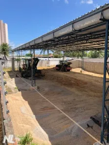 Galpão / Depósito / Armazém para alugar, 750m² no Candelária, Natal