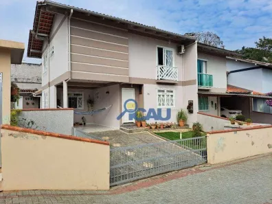 Casa com 3 Quartos à venda, 220m² no Água Verde, Blumenau