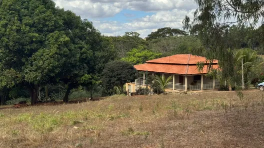 Fazenda / Sítio / Chácara com 2 Quartos à venda, 5900m² no , Nerópolis