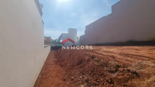 Terreno / Lote / Condomínio à venda, 250m² no Jardim Brasil, Porto Feliz