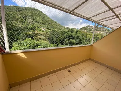 Cobertura com 3 Quartos para alugar, 160m² no Itaipava, Petrópolis