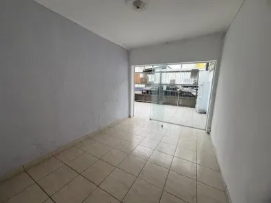 Casa Comercial com 2 Quartos para alugar, 85m² no Centro, Suzano