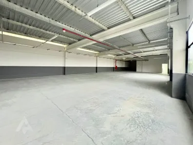 Galpão / Depósito / Armazém para alugar, 300m² no Do Salto, Blumenau