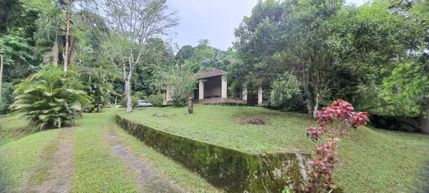 Fazenda / Sítio / Chácara com 5 Quartos à venda, 300m² no Xerém, Duque de Caxias