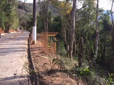 Terreno / Lote / Condomínio à venda, 700m² no Roseiral, Petrópolis