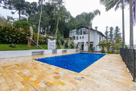 Casa de Condomínio com 4 Quartos para alugar, 280m² no Santa Cândida, Curitiba
