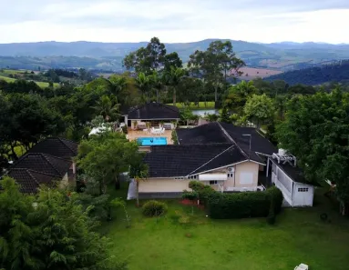 Fazenda / Sítio / Chácara com 5 Quartos para alugar, 8000m² no , Morungaba