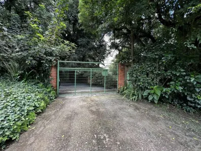 Fazenda / Sítio / Chácara com 3 Quartos para venda ou aluguel, 271m² no Taboleiro Verde, Cotia