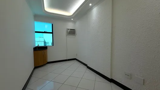 Conjunto Comercial / Sala com 4 Quartos à venda, 70m² no Taguatinga Centro, Brasília