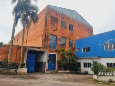 Galpão / Depósito / Armazém para venda ou aluguel, 6353m² no Centro, Embu-Guaçu