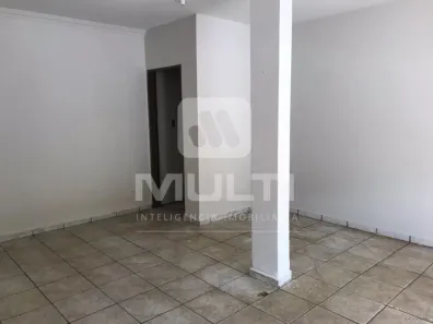 Loja / Salão / Ponto Comercial com 4 Quartos à venda, 40m² no Tocantins, Uberlândia