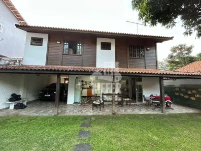 Casa de Condomínio com 3 Quartos para alugar, 220m² no Rio do Ouro, Niterói